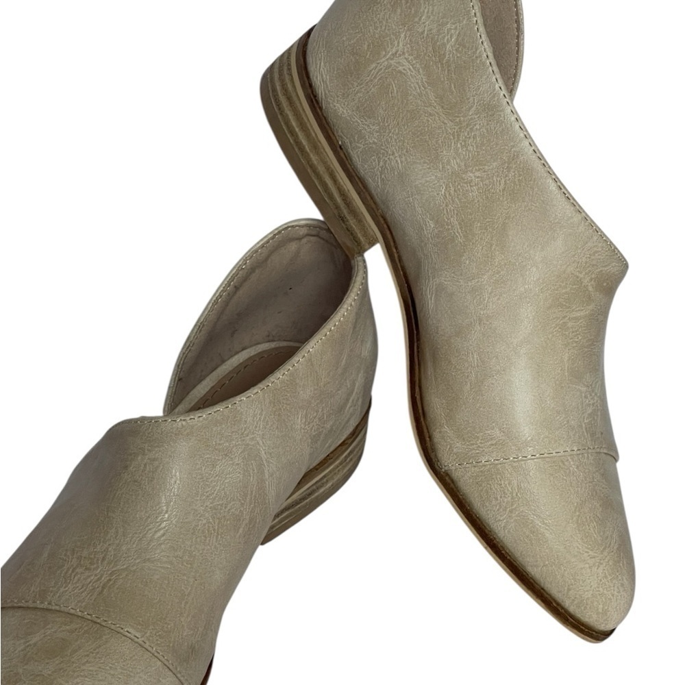 BEAST FASHION CREAM LOAFERS EUC SZ 5.5 - Picture 14 of 14